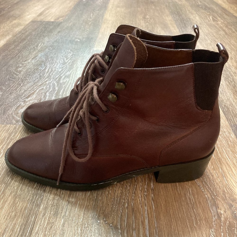 Vintage Shoes by Kari Brown Leather Booties- sz7.5